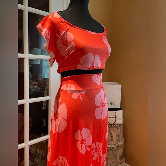 Maxi Skirt Set - Picture 3 of 7